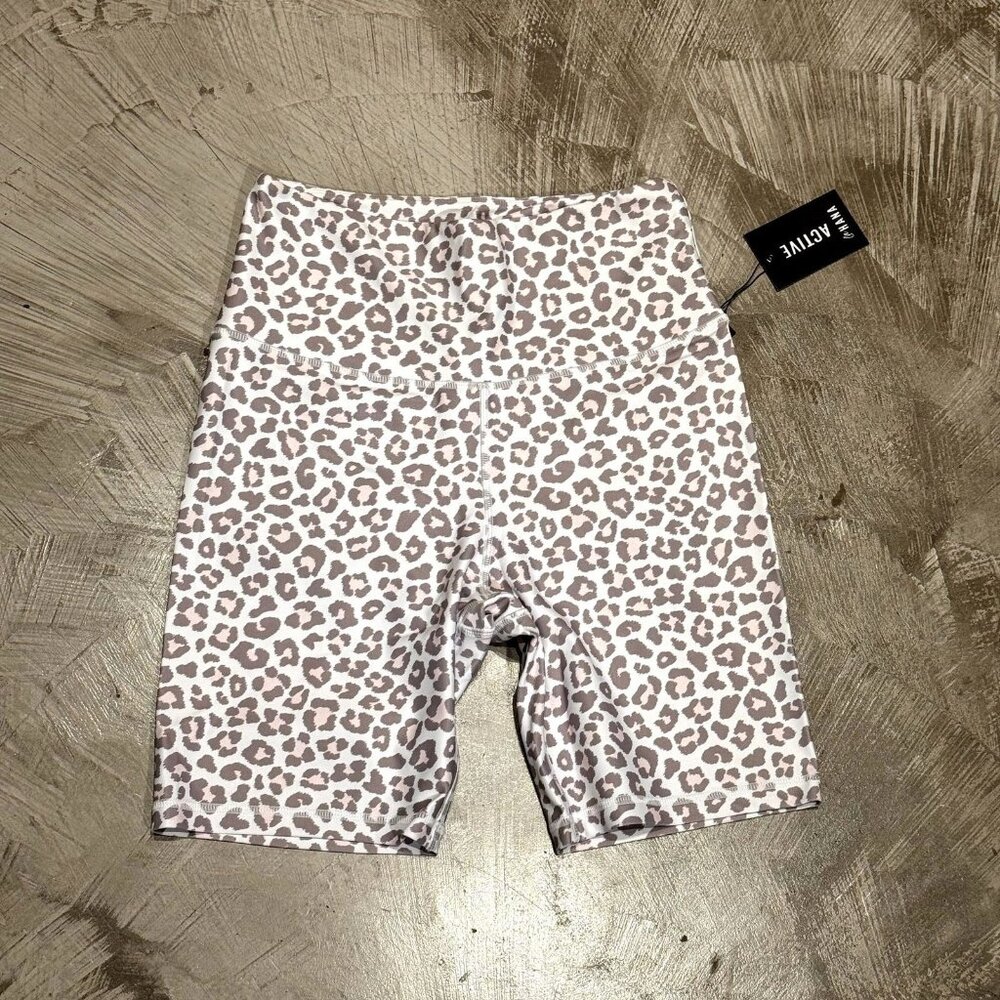 Lahana Active Mimi Womens Leopard Print Biker Shorts NWT Size M Athleisure